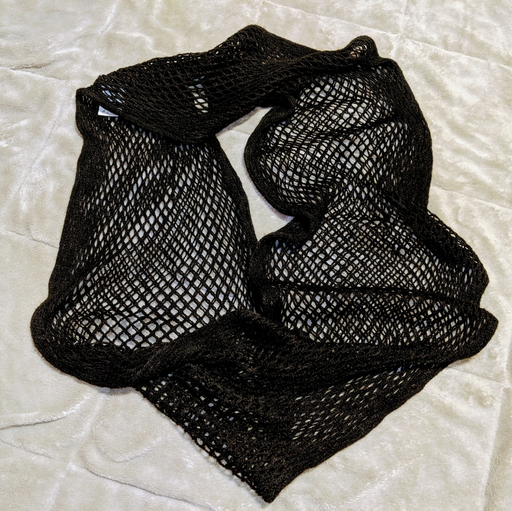 3/$15 Fishnet Infinity scarf - Picture 5 of 5